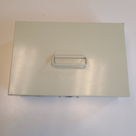 MMF Industries brand Metal Cash Box - Picture 3 of 6